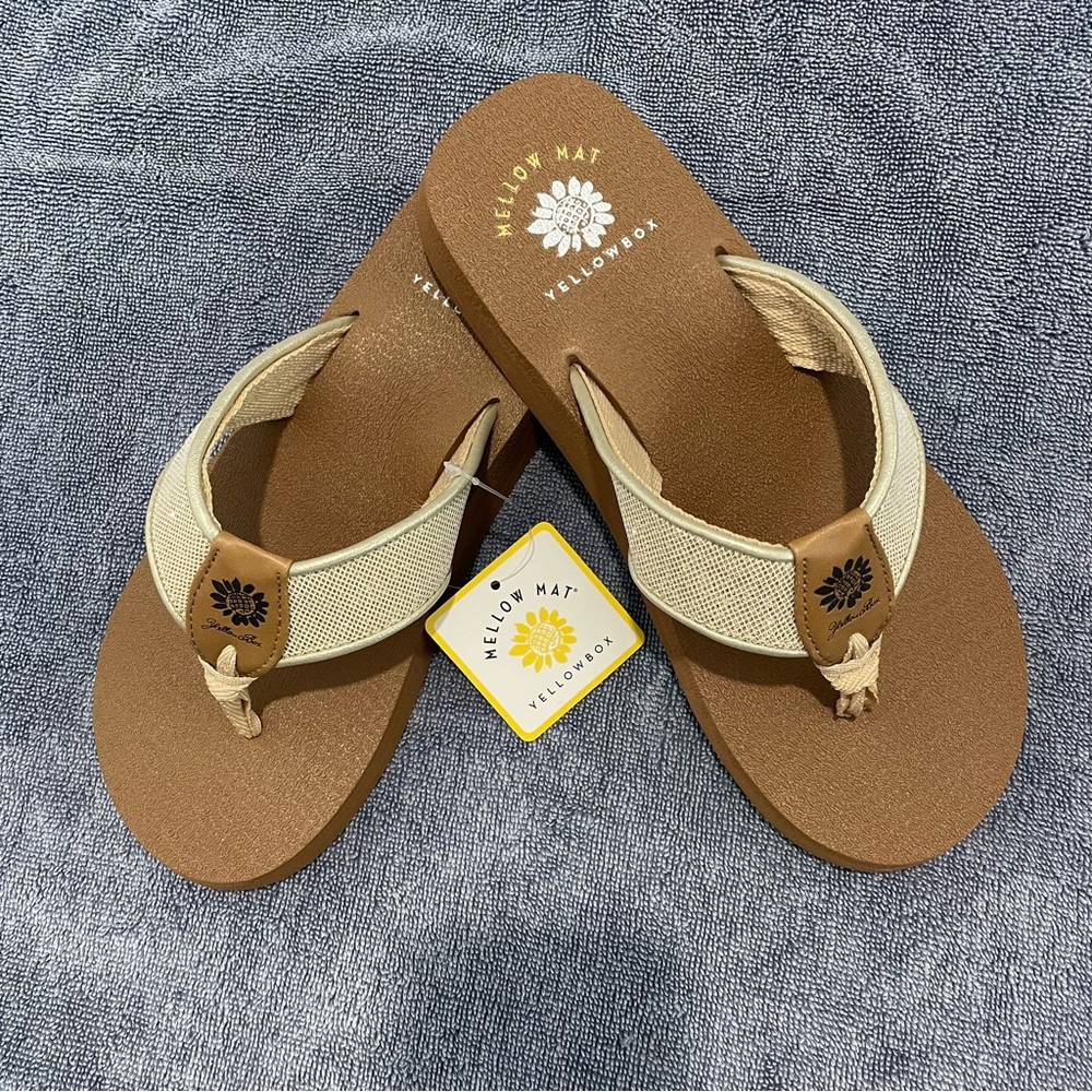 Yellowbox Yellow Mat Beige/gold Canvas Toe-Post flip flop Sandals. new